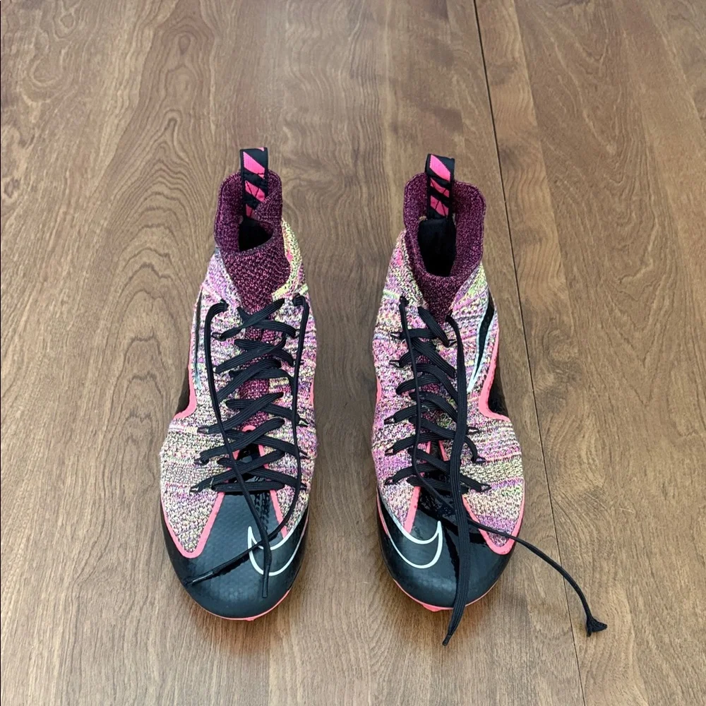 Nike Men’s Multicolor Pink Black Athletic Shoes